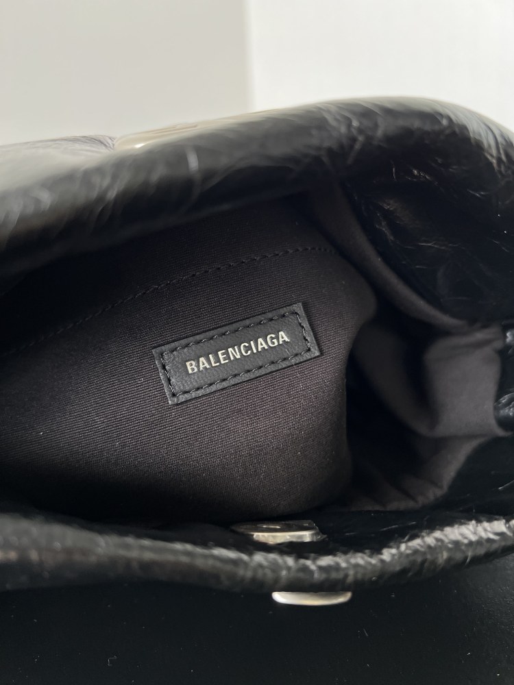 Balenciaga logo