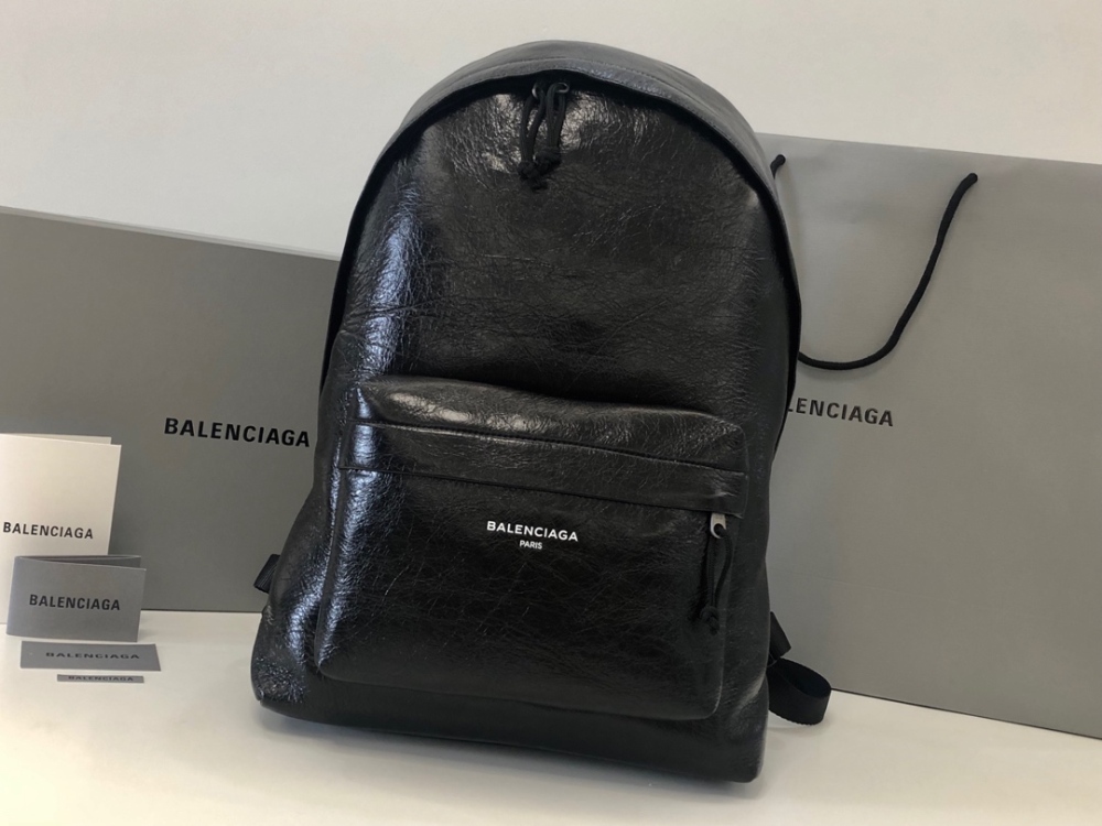 Balenciaga  size 32*13*46