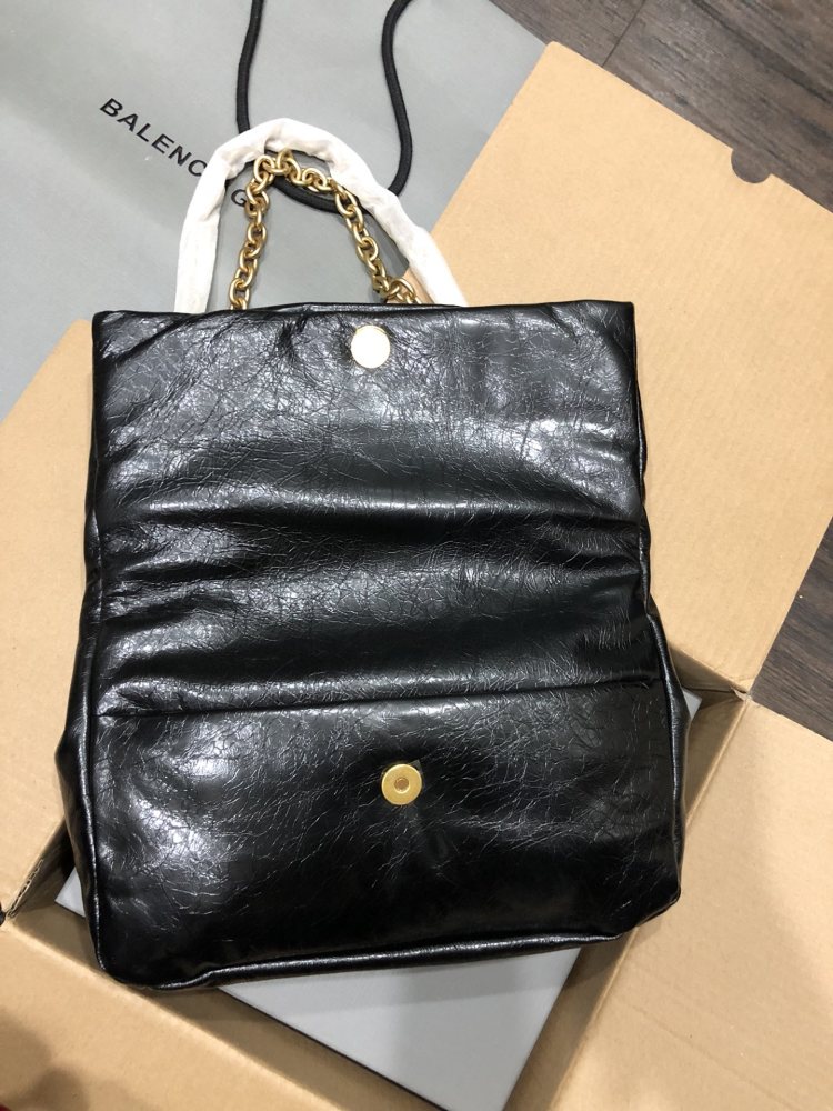Balenciaga Monaco BB logo