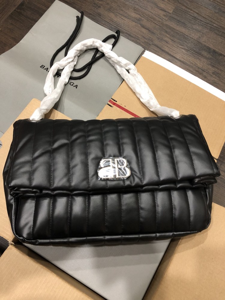 Balenciaga Monaco BB logo