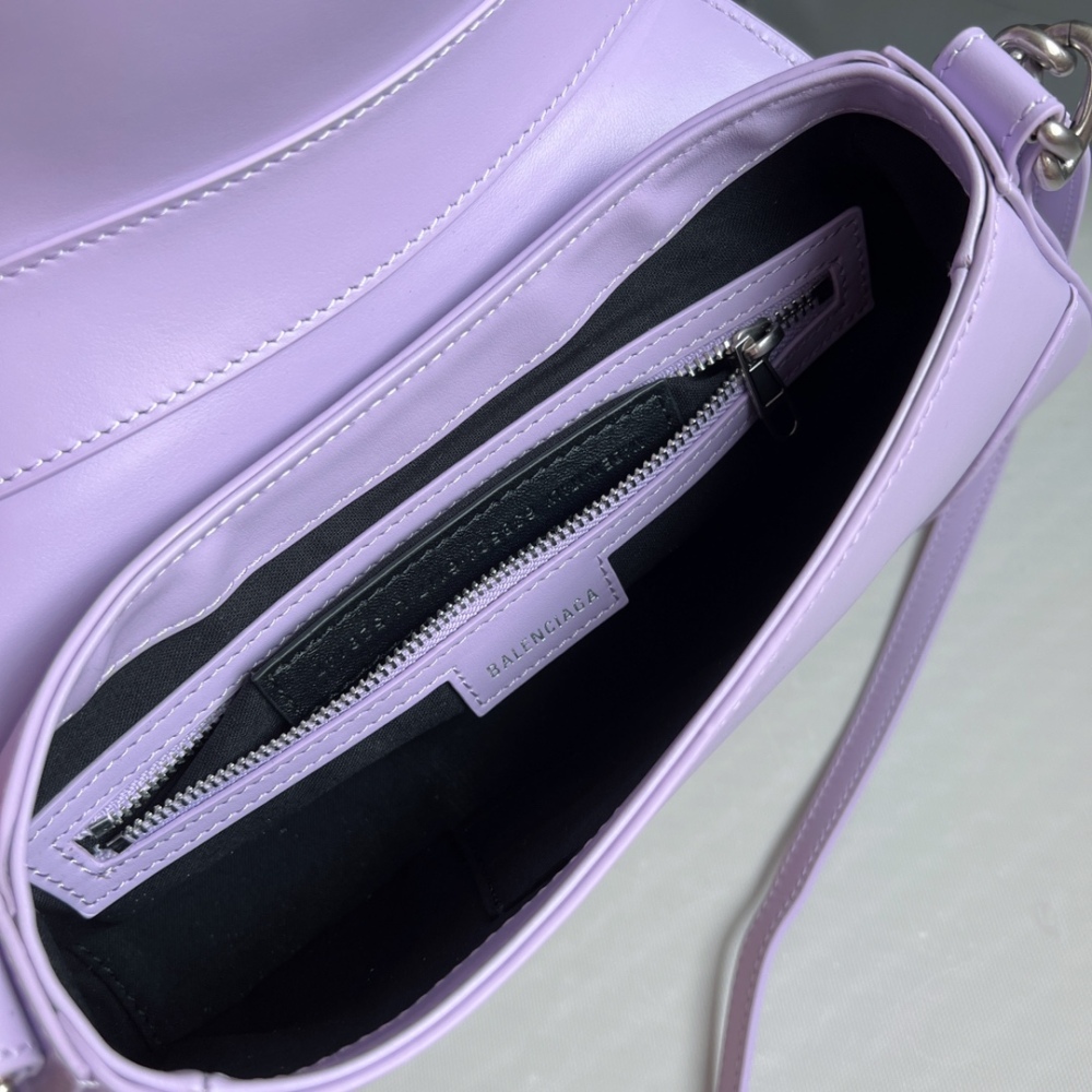 Balenciaga Size  size 29X13X4.8