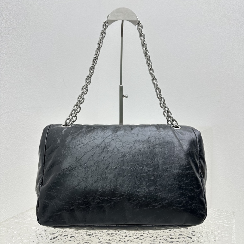 Balenciaga BB logo