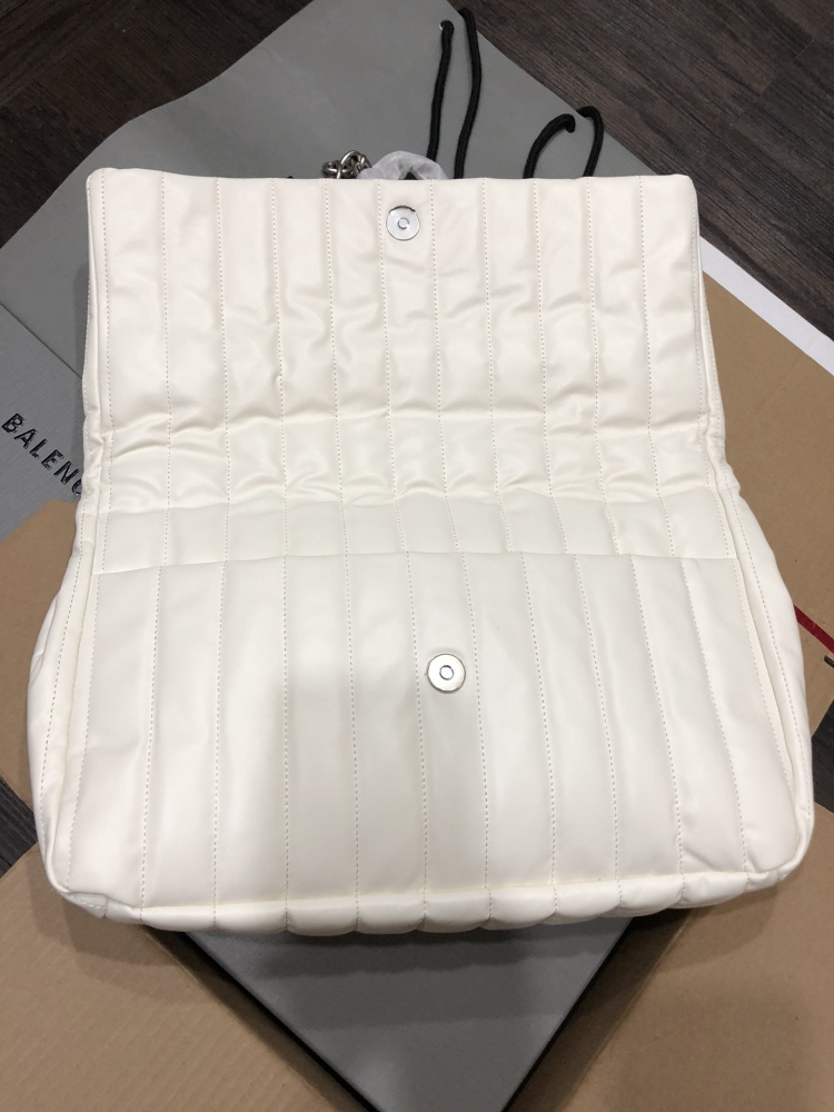 Balenciaga Monaco BB logo