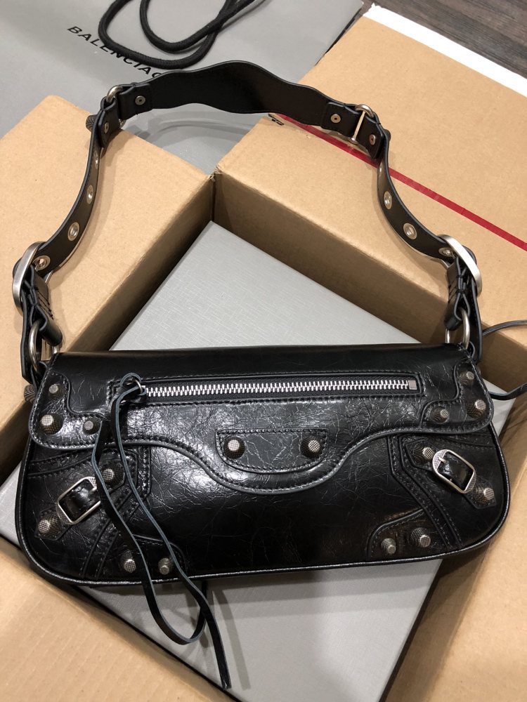 Balenciaga Le Size