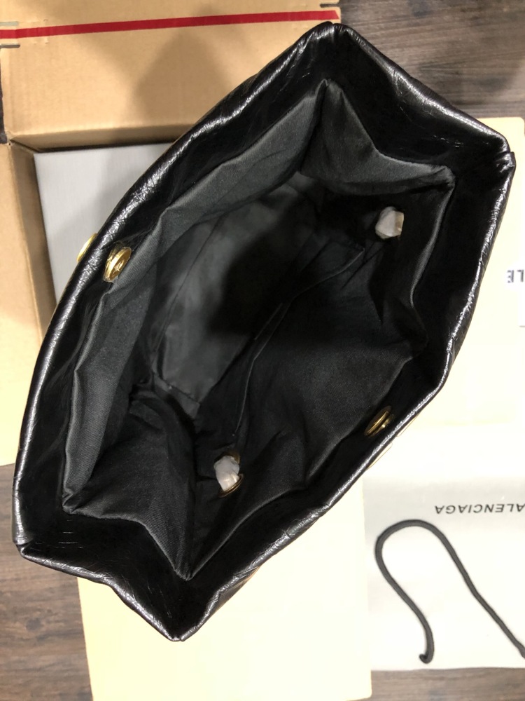 Balenciaga Monaco BB logo