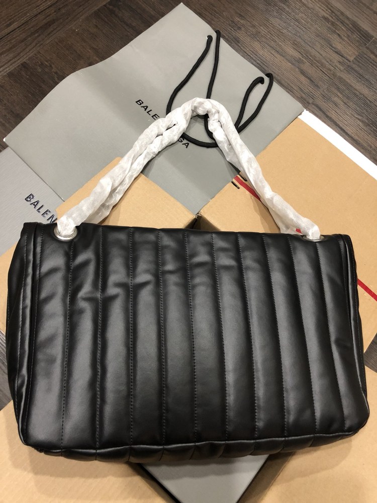 Balenciaga Monaco BB logo