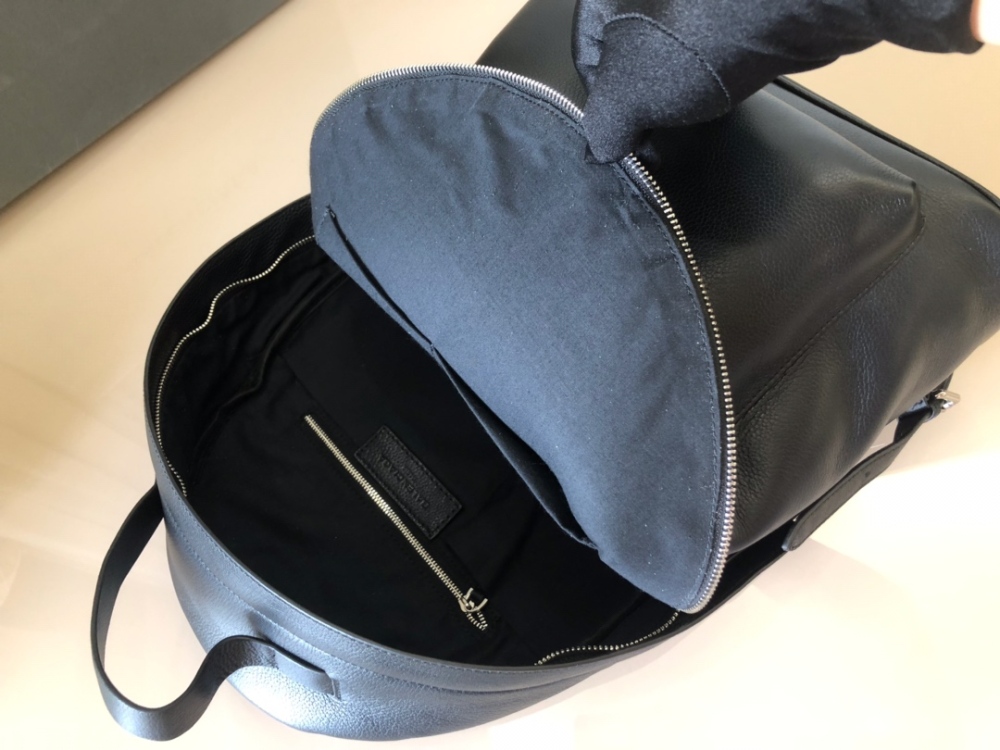 Balenciaga Balenciaga  size 28x39x15