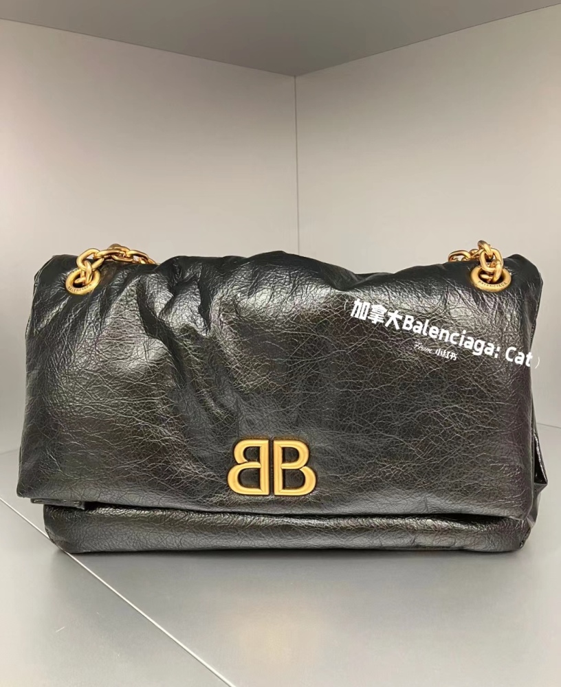 Balenciaga BB logo