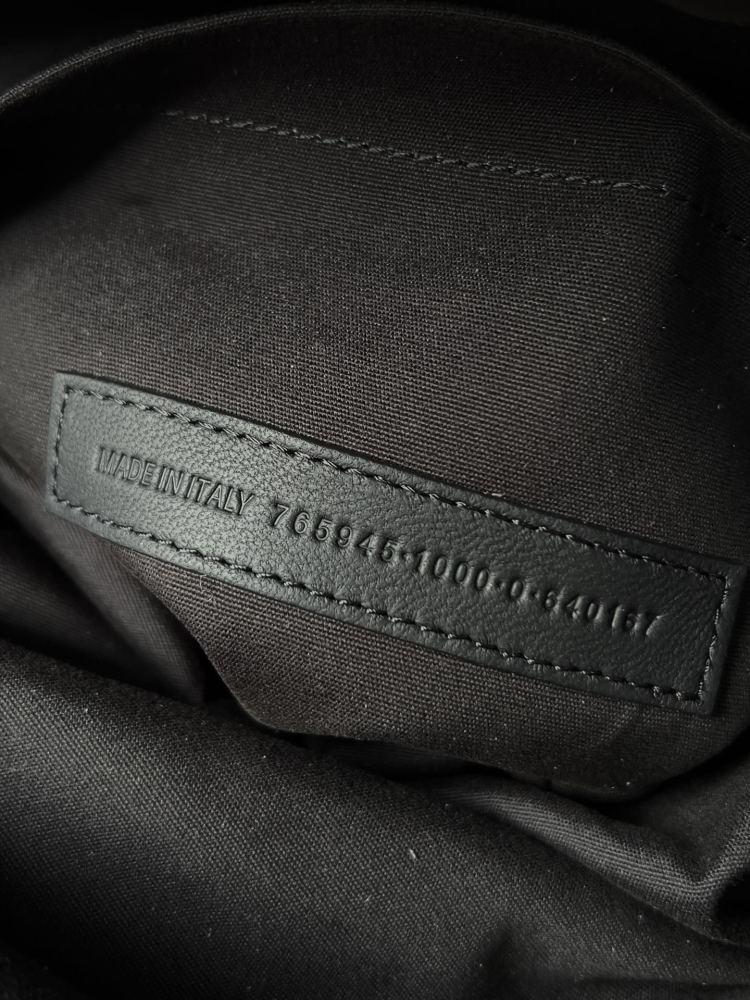 Balenciaga logo