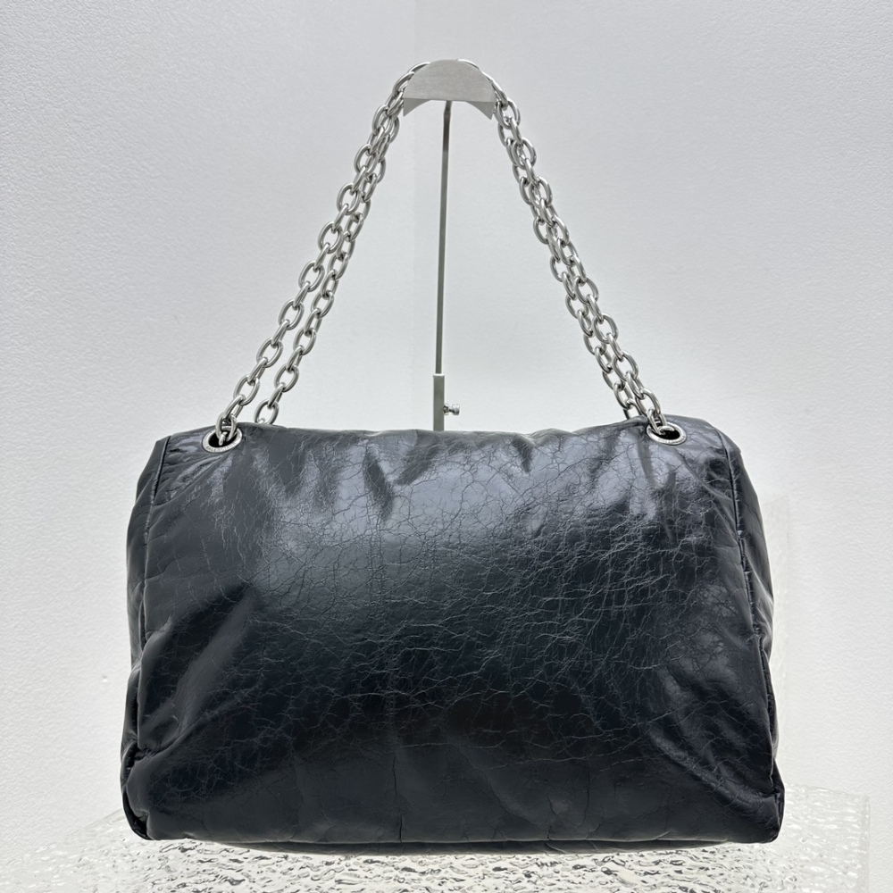 Balenciaga BB logo