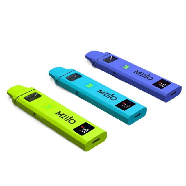 CBD vape with the digital screen show parameters