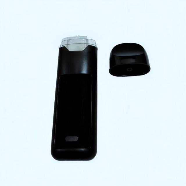detachable mouthpiece separated from MG01 postless vape pen body – fill with CBD oil, then cap
