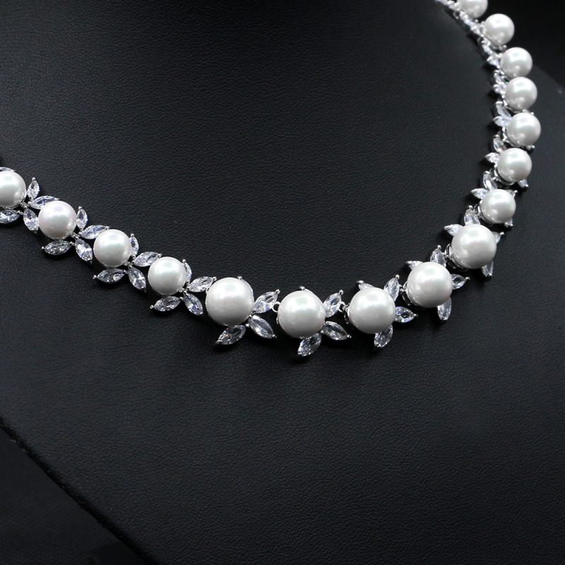 New selling high-end diamond set natural pearl necklace set elegant wedding dinner collar earrings