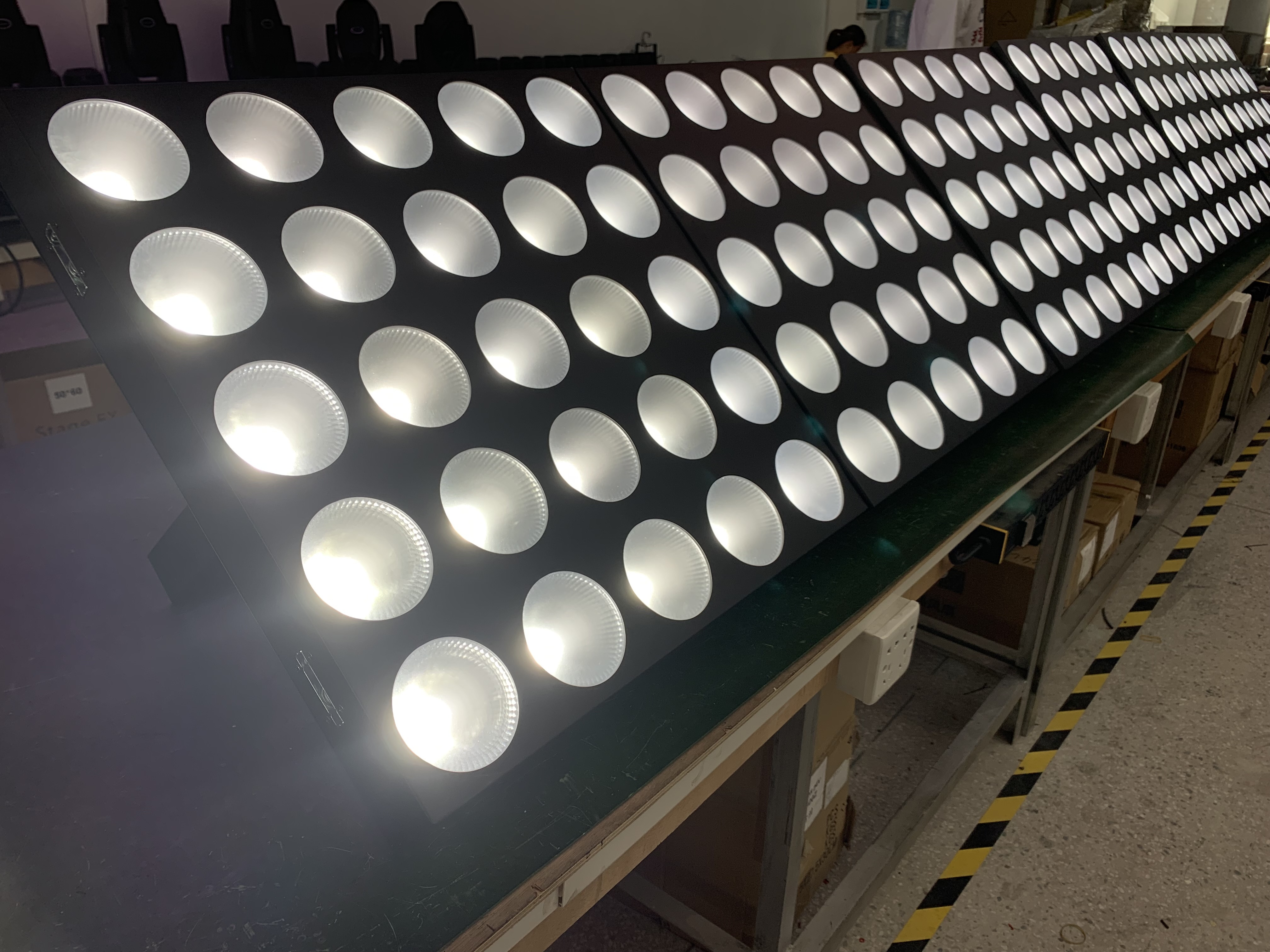 25LED RGBW 4IN1 MATRIX LIGHT