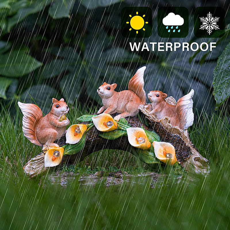Outdoor Solar Three Resin Squirrels Statue Waterproof Cute Animal Figurines with Garden Light Decoration for Kids Housewarming