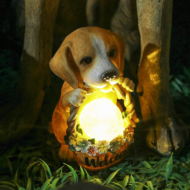 Welcome Sign Cute Puppy with Flower Basket Resin Smile Dog Garden Ornament Statue LED Night Lamp Crafts Handicrafts Outdoor Resin Dog Statue with Glass Crack Ball Lamp for Yard Patio Pathway Decoration