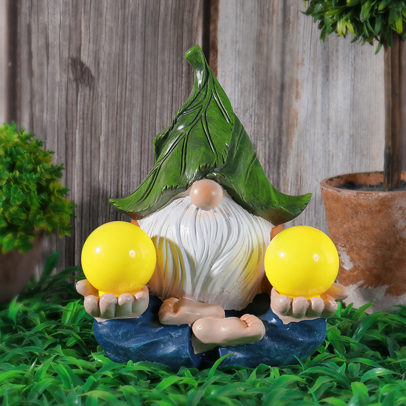 Garden Funny Gnome Outdoor Statues Dwarf Elves with 2 Round Solar Ball Yellow Light Resin Sculpture Statue Ornament for Porch