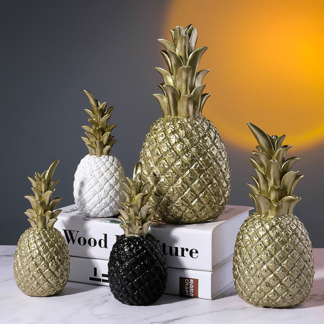 Resin Artificial Pineapple Desktop Ornament Fruit Shape Decoration Golden Black White Crafts for Home Living Room Party Gifts