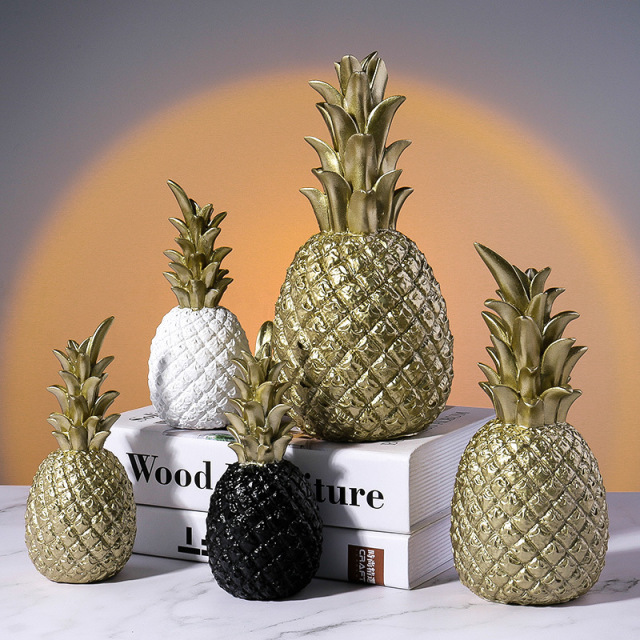 Resin Artificial Pineapple Desktop Ornament Fruit Shape Decoration Golden Black White Crafts for Home Living Room Party Gifts