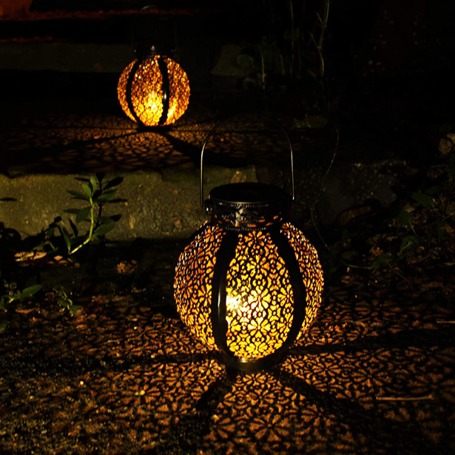 Solar Europe Style LED Lantern Waterproof Portable Table Light Moroccan Outdoor Iron Metal Hollow Carved Pattern Brown Black Lamp with Handle