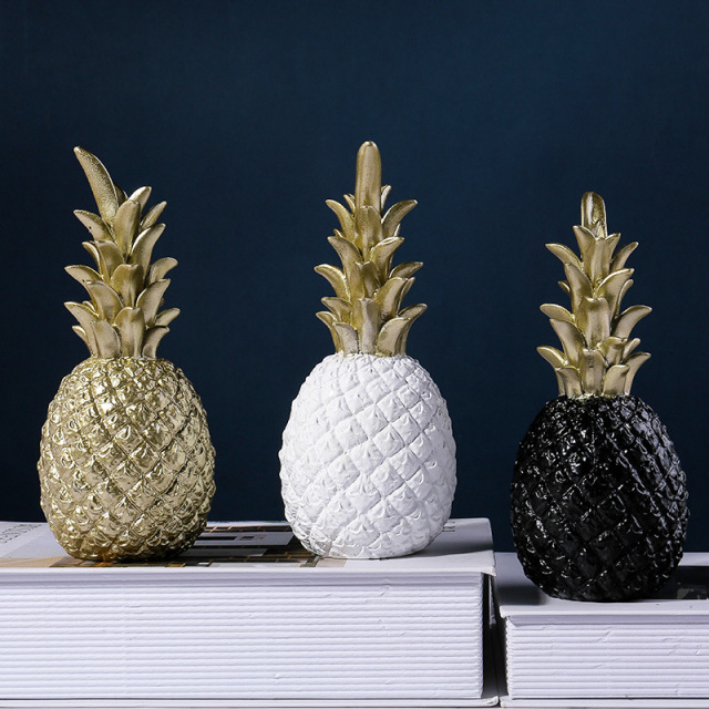 Resin Artificial Pineapple Desktop Ornament Fruit Shape Decoration Golden Black White Crafts for Home Living Room Party Gifts