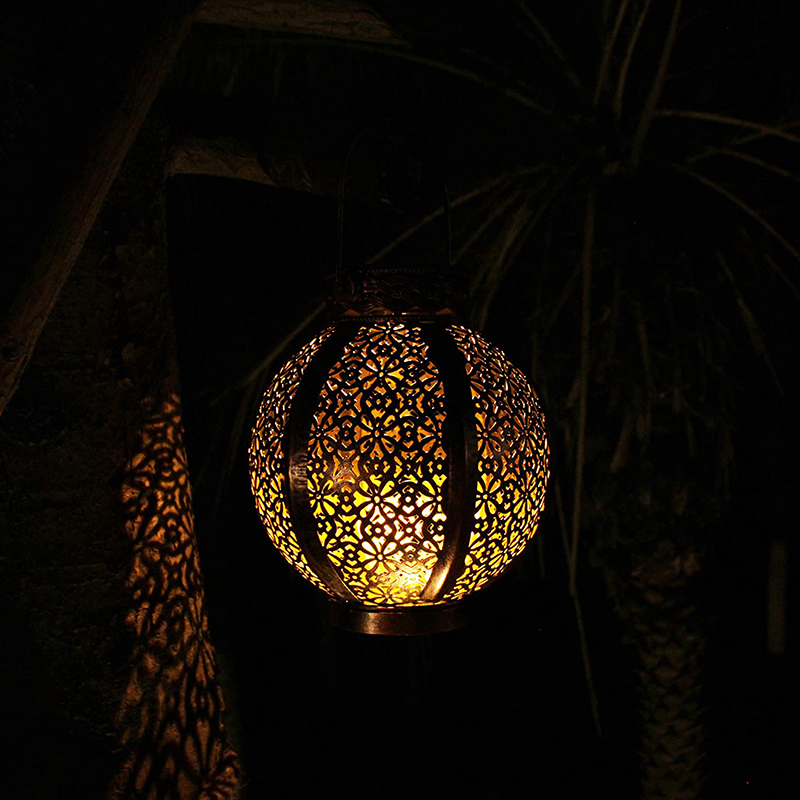 Solar Europe Style LED Lantern Waterproof Portable Table Light Moroccan Outdoor Iron Metal Hollow Carved Pattern Brown Black Lamp with Handle