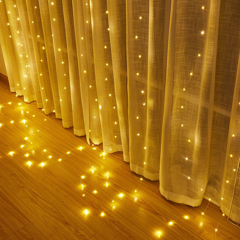 Milalit Decorative LED Curtain String Lights 8 Mode Flash Hanging Copper Wire Lamp USB Plug LED Curtain Fairy Lights with Remote Copper Wire String Lamp for Bedroom Window Christmas Wedding Party Engagement Window New Year's Day Party Ceremony