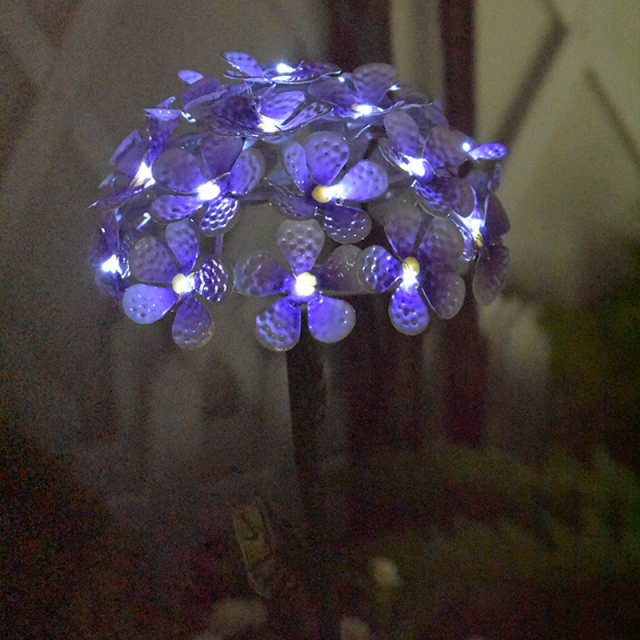 Milalit Solar Iron Metal Hydrangea Bloom Flowers LED Light Purple Blue Red Pink Bouquet Bunch Floral Stake Lamp for Porch Pathway Garden Lawn Yard Flowerpot Decoration