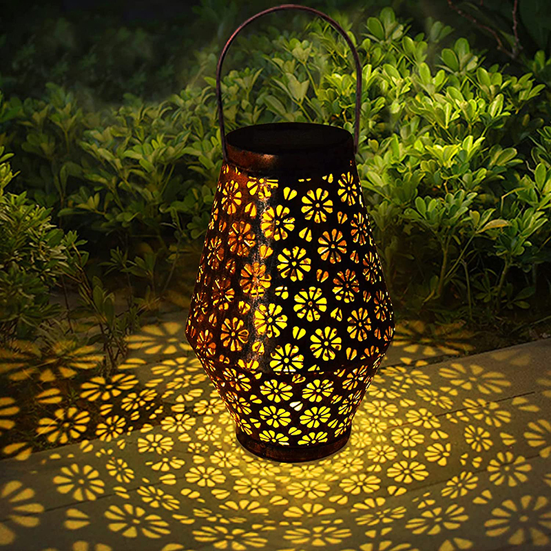 Milalit Rustproof Solar Daisy Flower Pattern Shadow LED Bottle Jar Metal Iron Luz Lantern Retro Vintage Style Metal Iron Hanging Lamps Table Lamps Hanged Light for Backyard Fence Porch Walkway Courtyard Christmas Party