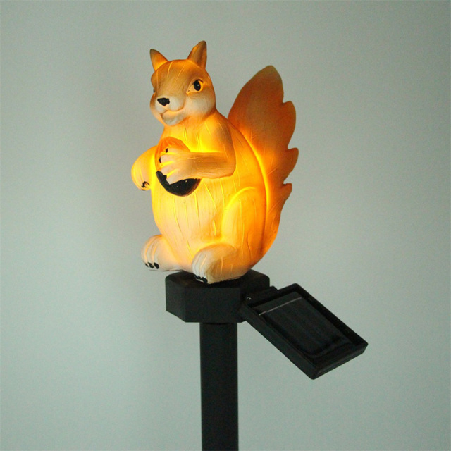 Milalit Garden Squirrel Resin ABS Animal Light Solar Powered Decorative Cute LED Waterproof Outdoor Lamp for Pathway Lawn Balcony Kids Cute Squirrel Lights Waterproof Resin Outdoor Animal Lighting Lamps for Garden Yard Lawn Pathway Holiday Party