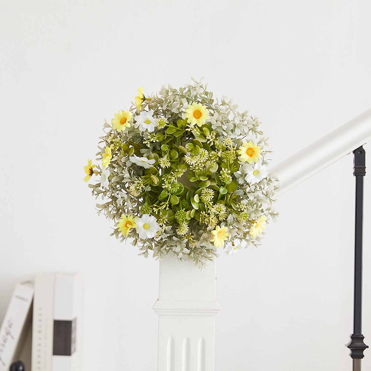 Milalit 30cm 11.8inch Small Daisy Yellow White Artificial Flowers Spring Flower with Eucalyptus Leaf Wreath for Living Room Wall Hanging 12'' Daisy Flower Wreath Eucalyptus Leaf Holly Hanging Garland for Wedding Room Church Birthday Bedroom Window Decor