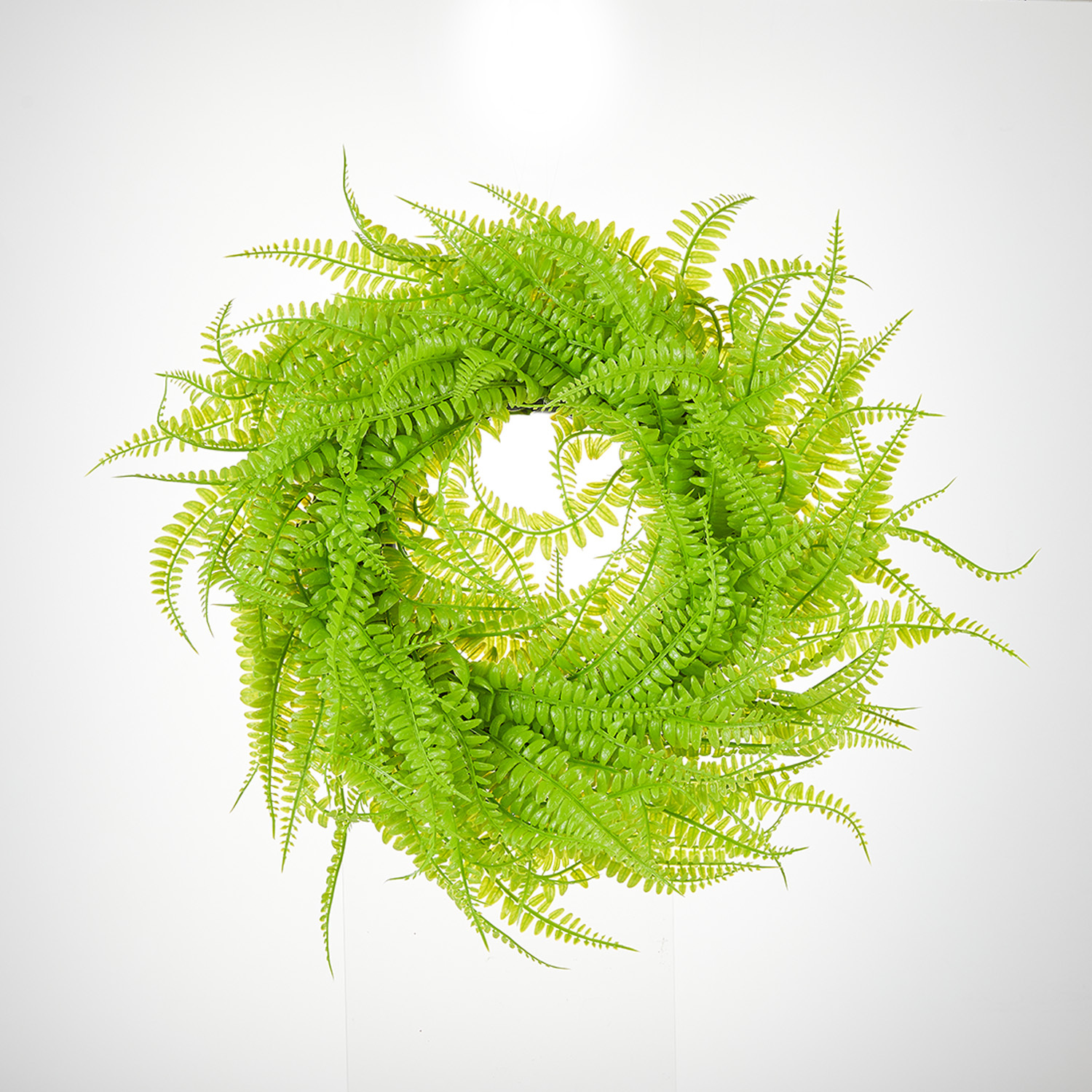Milalit 45cm 17.7inch Green Leaves Phoenix-tail Fern Grass Round Wreath Light Green Vine Hanging Garland Boston Fern Wreaths for Living Room Outdoor Front Door Gate Decorative Ornaments