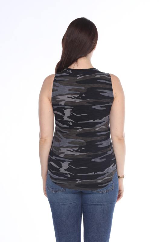 2009C Junior's Camo Print Muscle Tank