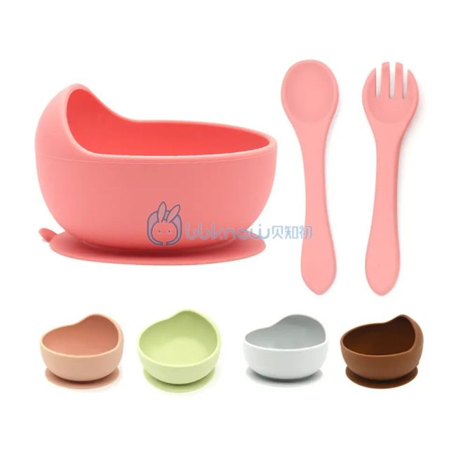 Food Grade BPAfree Baby Feeding Set Toddlers Eating Feeding Spoon and Bib Silicone Suction Plate Bowl Set for Led Weaning