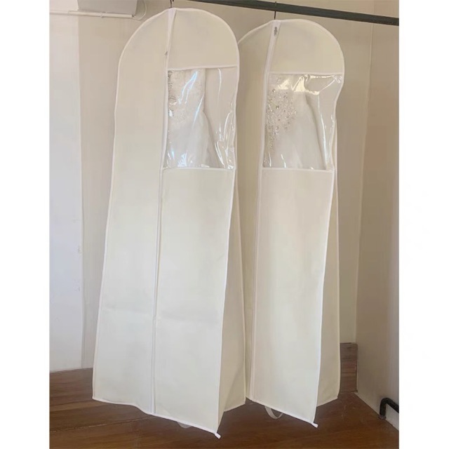 White non-woven dress bag