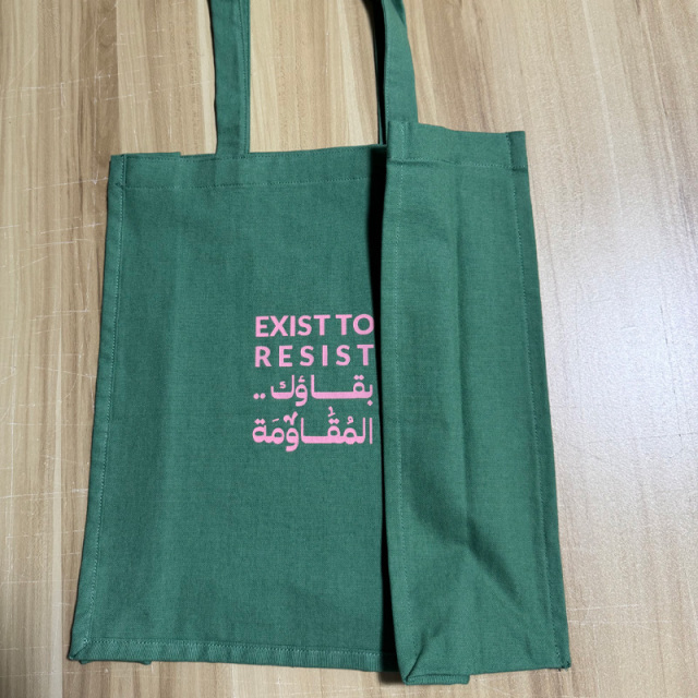 Soft and smoothly draping cotton shopping bag.