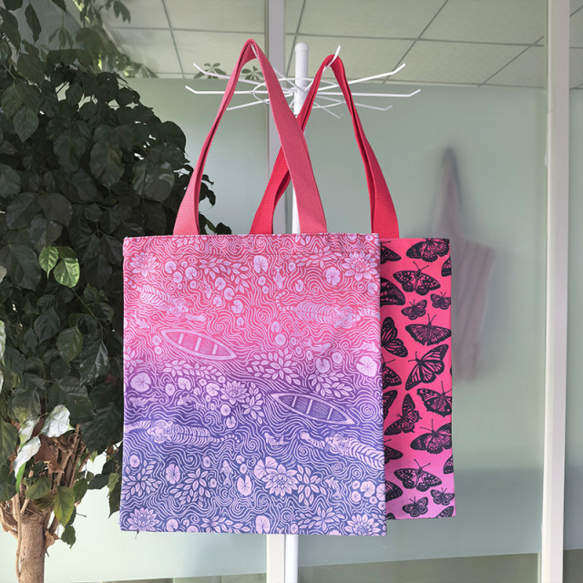 Full-color printed canvas shopping bag with a zipper