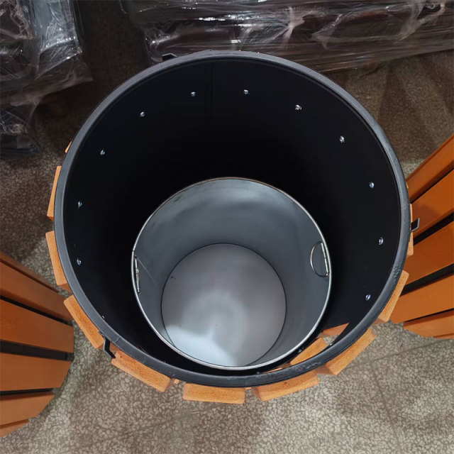 Round Outdoor Trash Can - Stylish 40L Bin with Integrated Ashtray