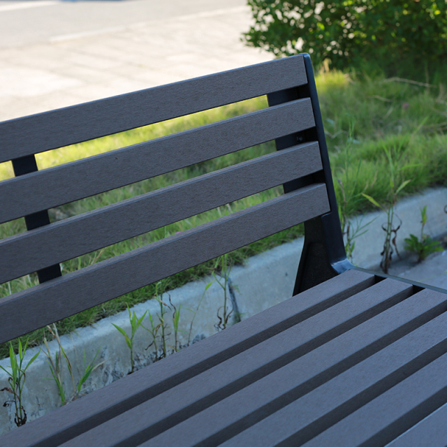 Low-Maintenance Park Bench - Plastic Wood Composite and Metal - Arlau