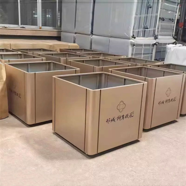 Gold Stainless Steel Planter with Wheels Luxury Outdoor Arlau