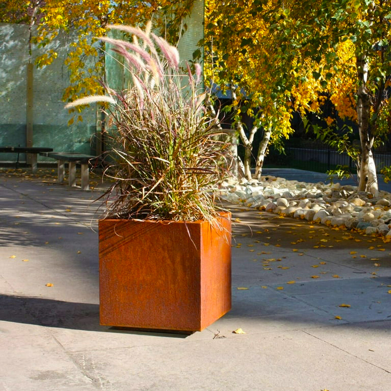 Steel Cube Planter for Modern Outdoor Landscapes - Arlau