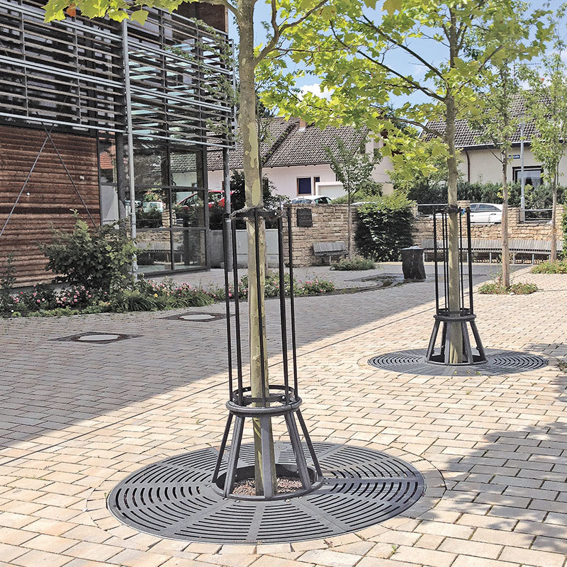 Vertical Tree Guard - Cast Iron Tree Protection by
