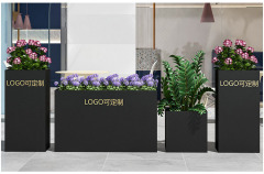 Elastic Modular Stainless Steel Planter Divider for Outdoor Seating
