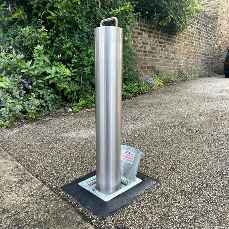 Heavy-Duty Retractable Bollard with 304 Stainless Steel