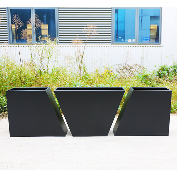 Elastic Modular Black Metal Commercial Planter Set