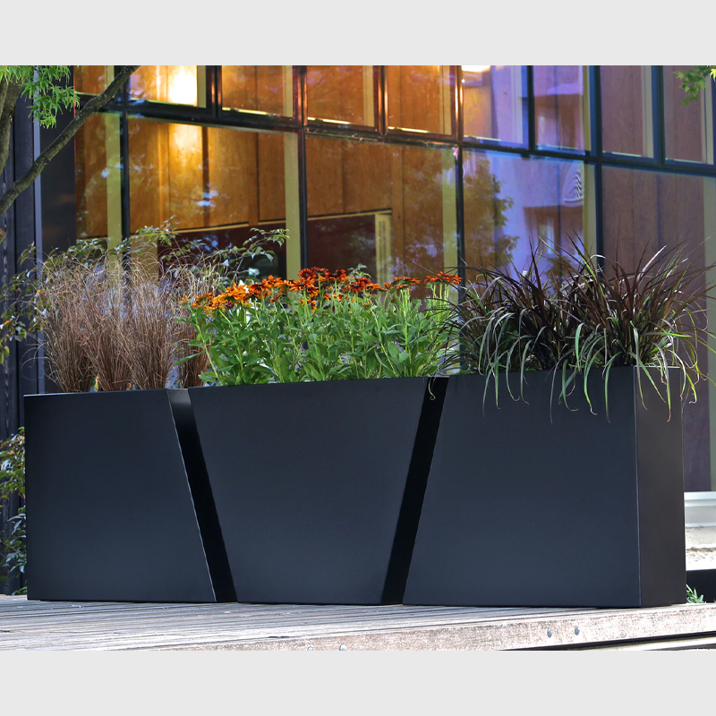 Elastic Modular Black Metal Commercial Planter Set