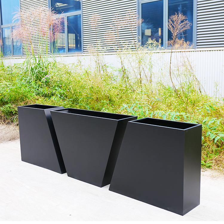 Elastic Modular Black Metal Commercial Planter Set