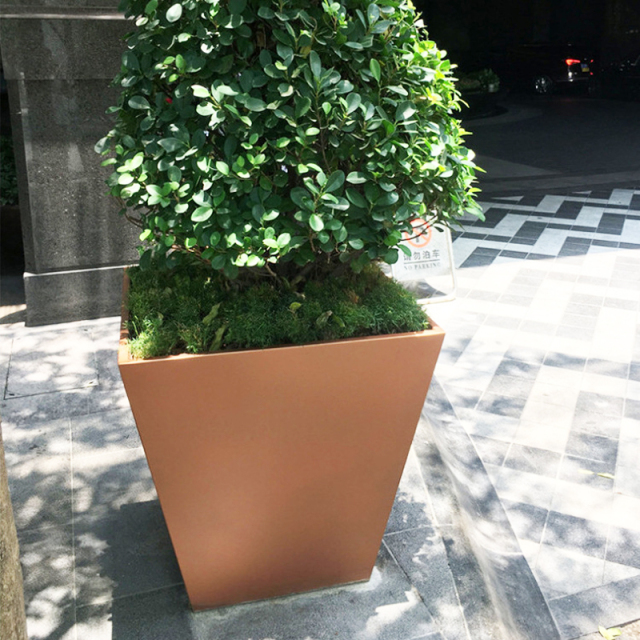 Elastic 316 Stainless Steel Planter Box for Commercial Outdoor Use