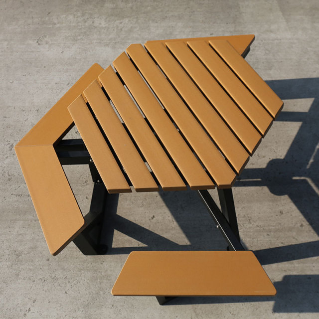 Accessible Picnic Table - Recycled Plastic WPC & Steel Hexagon - yalau