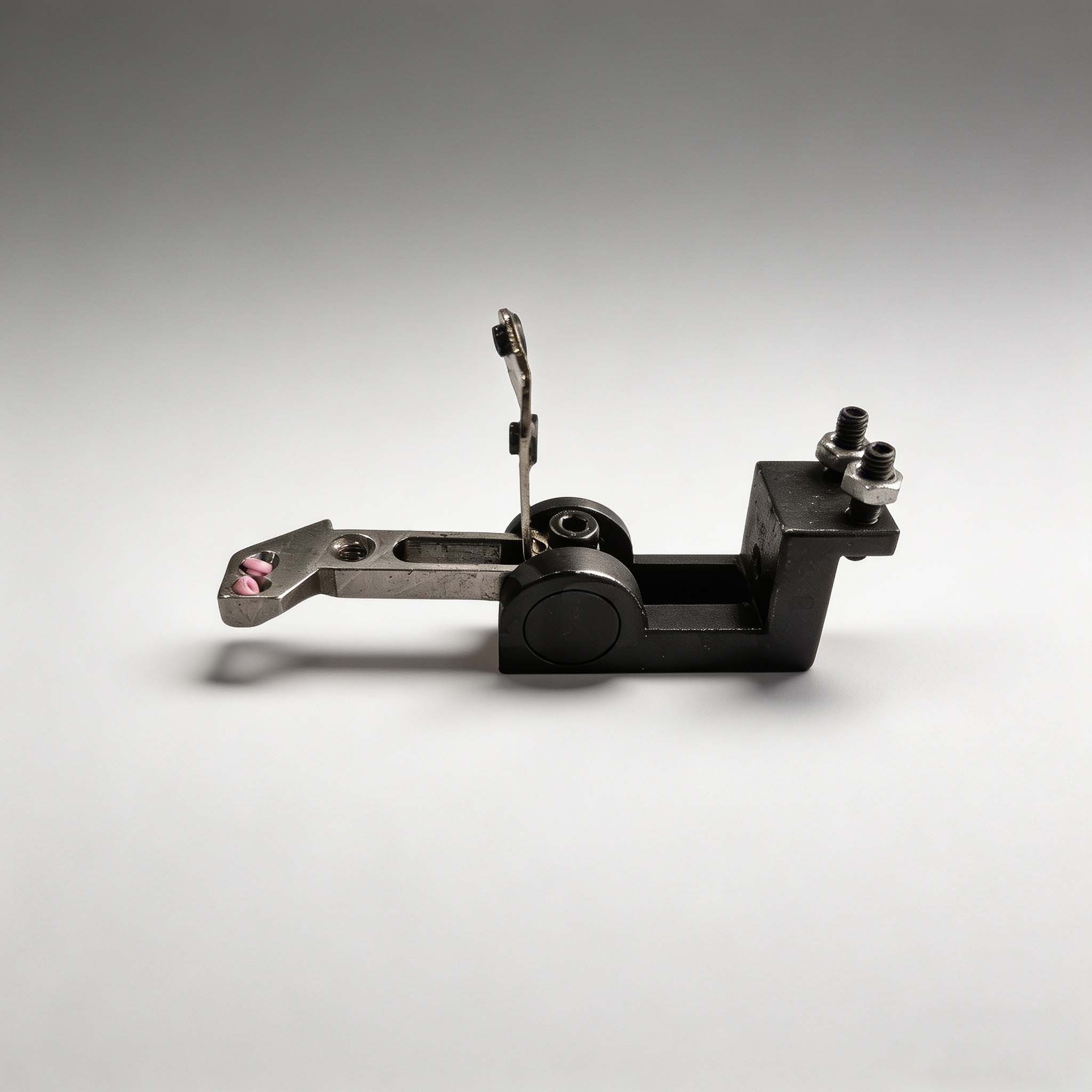 Ceramic Yarn Guide Carrier for Circular Knitting Machines | Qattex